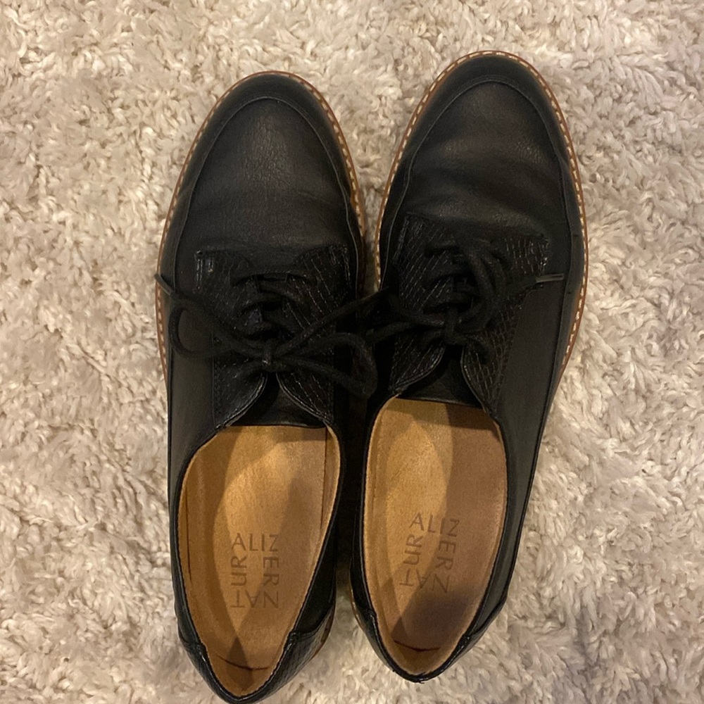 Naturalizer Size 8 shoes